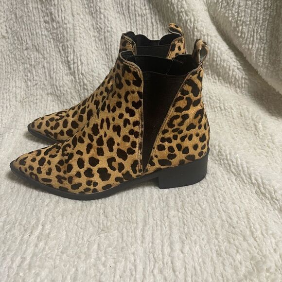 Steve Madden Shoes - Steve Madden leather calf hair Leopard Print slip on Ankle Boots SZ6M